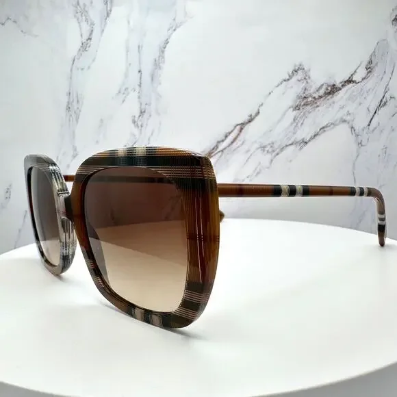 New Burberry Sunglasses Brown Check Square Frames Gradient Lens w/ Case BURBERRY - Picture 16 of 16